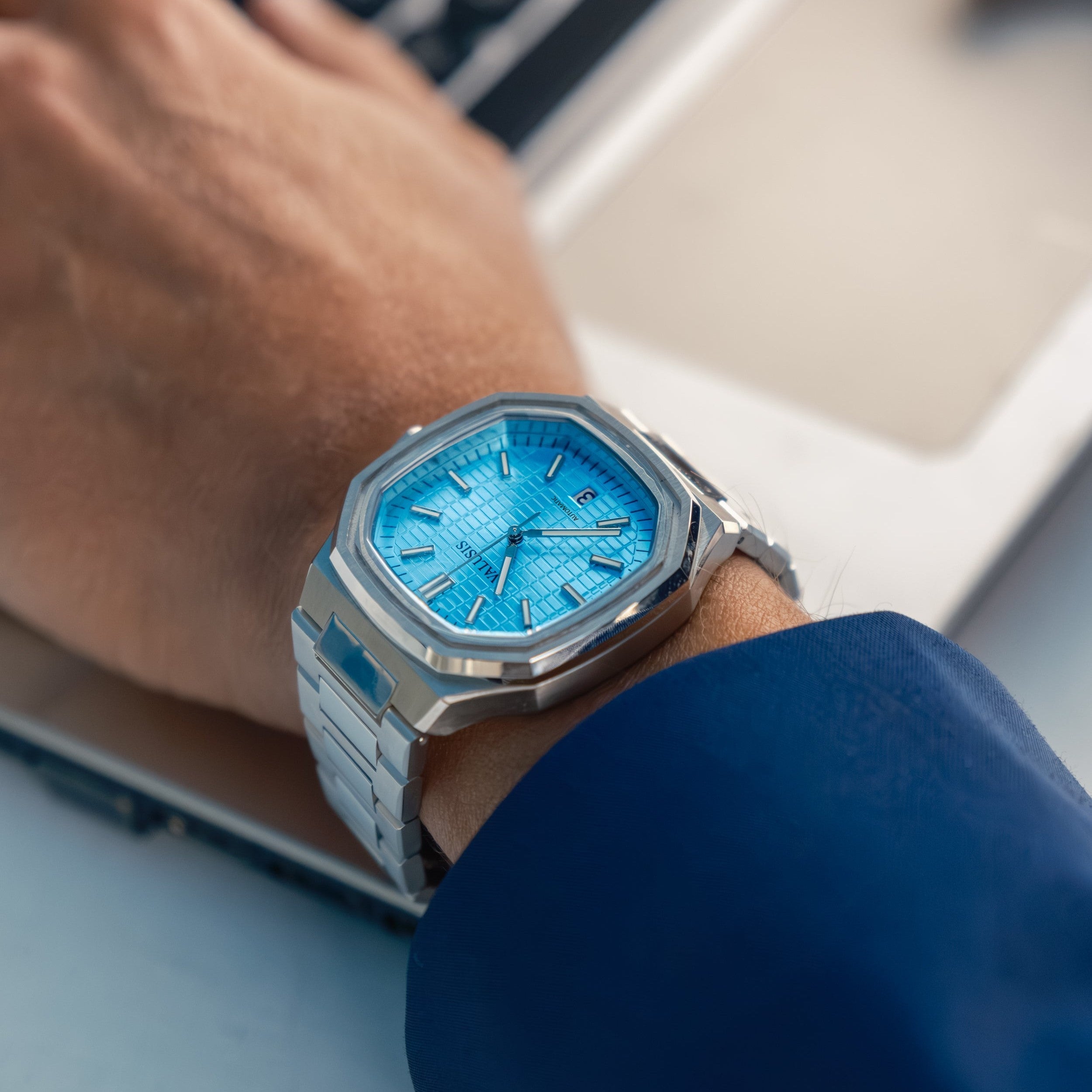 VALUSIS Volt Turquoise Automatic – Automatic Watch